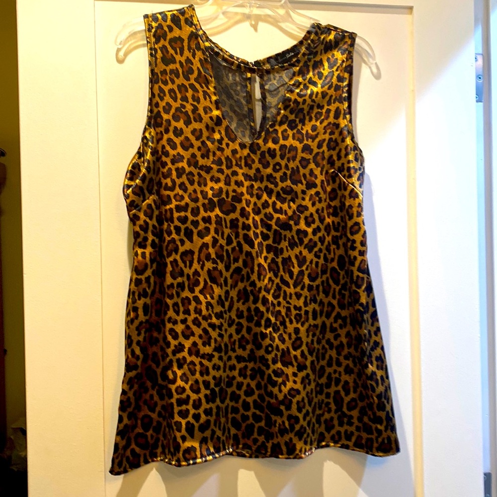 Sloanes & Sadie Leopard print sleeveless top size L